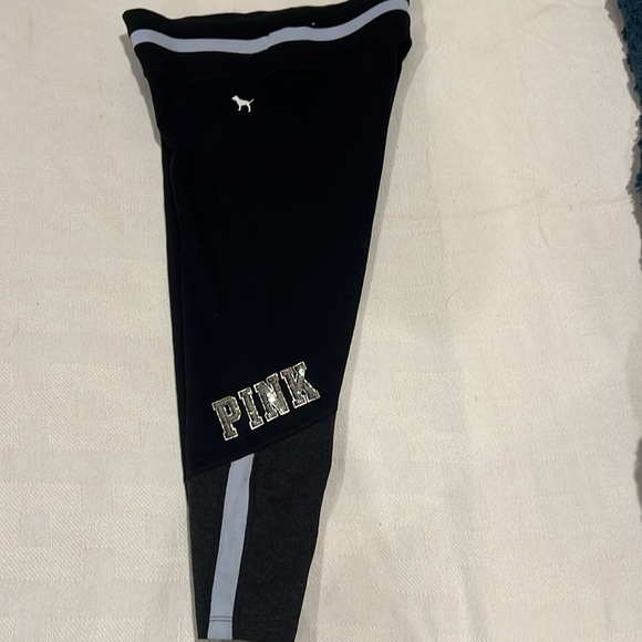 Victoria secret Capri yoga pants - Picture 6 of 6